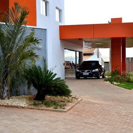 Semprehotel Tres Lagoas Bagian luar foto