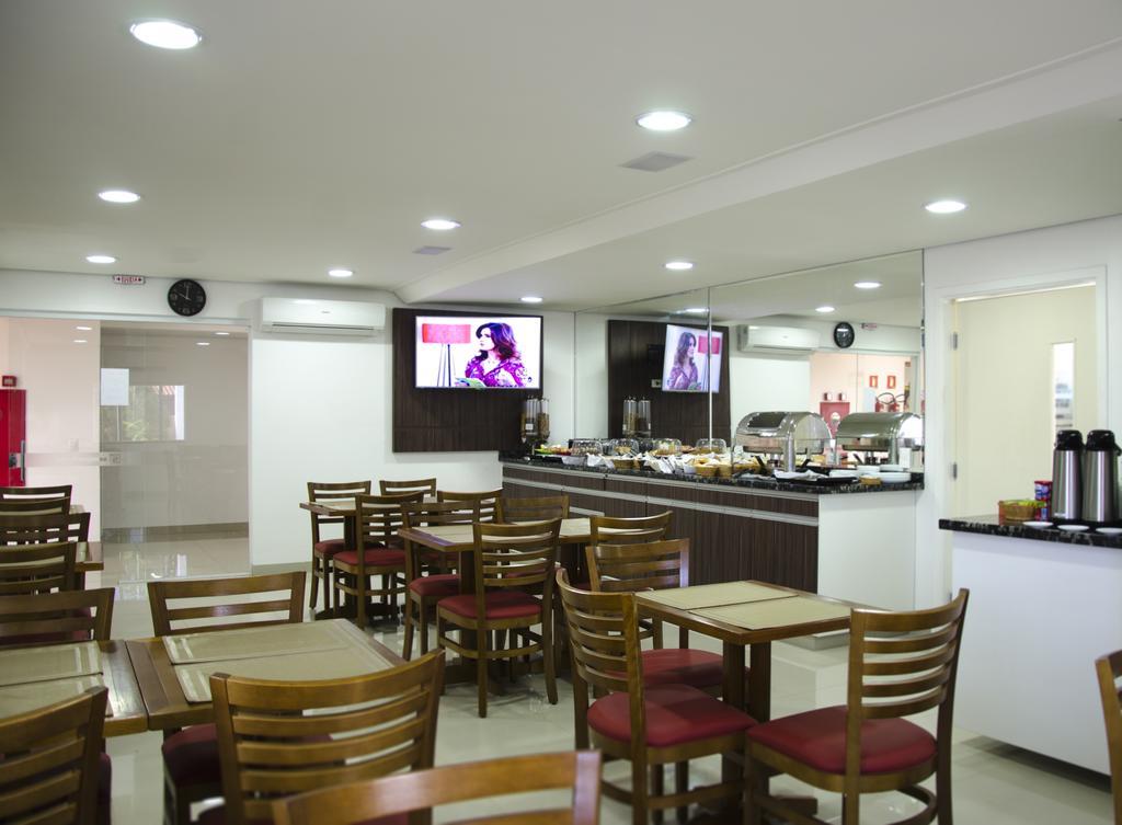 Semprehotel Tres Lagoas Bagian luar foto